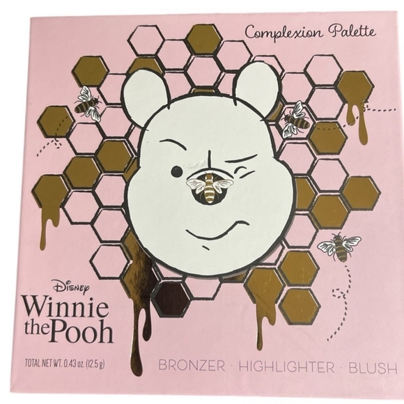 Disney's Winnie the Pooh 9 Pan Complexion Palette - Picture 1 of 4